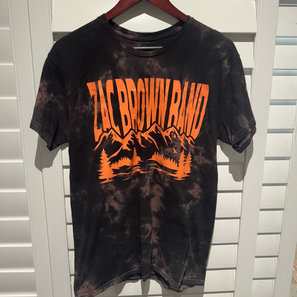 Zac Brown Band Shirt Mens Medium Brown Acid Wash Spellout Logo Concert. NWT.